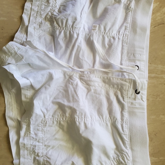 Shorts - Picture 2 of 3